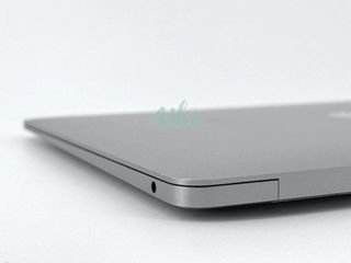 MacBook Air 13" Retina (2020) - Intel Core i5 1.1GHz 4 núcleos - SSD 256GB - RAM 16GB - Gris Espacial