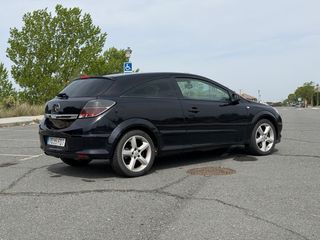 Opel Astra GTC 150.