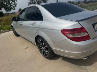 Mercedes-Benz Clase C 2007