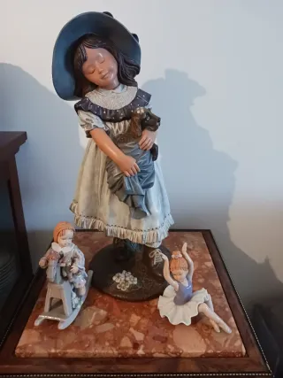 Muñeca Nadal Niña con Perro Porcelana