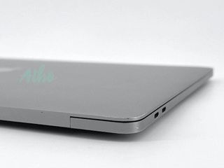 MacBook Pro 16" (2019) Intel Core i7 2.6GHz 6 núcleos - SSD 512GB - RAM 16GB - Gris Espacial
