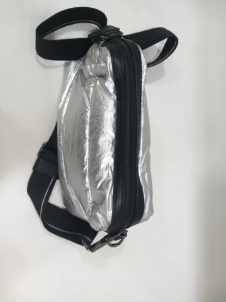 Bolso bandolera Tous plateado sin usar