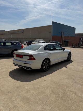 Volvo S60 2022