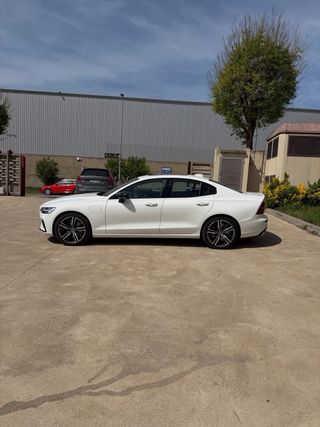 Volvo S60 2022