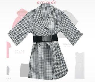 Gabardina Naf Naf cuadros blanco y negro