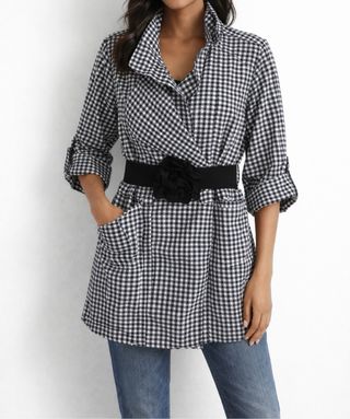 Gabardina Naf Naf cuadros blanco y negro