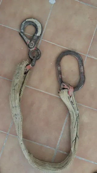 Eslinga de carga con ganchos
