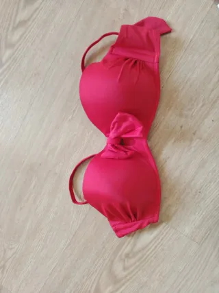 Bikini rojo talla 38 a estrenar