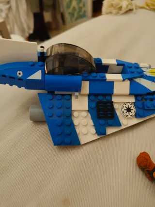 Lego Star Wars 8093: Caza Jedi de Plo Koon