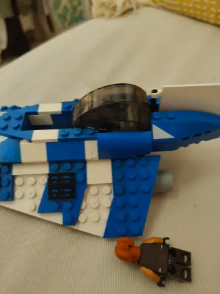 Lego Star Wars 8093: Caza Jedi de Plo Koon