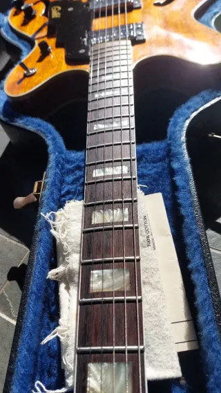 Guild Starfire IV USA 1977 - Gibson ES335 killer!