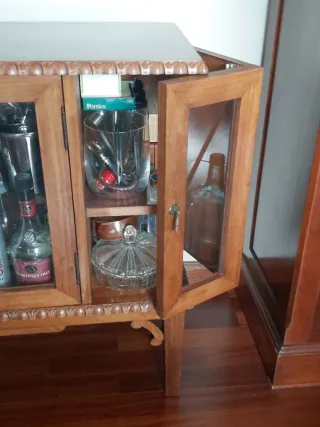Mueble Botellero Madera y Cristal