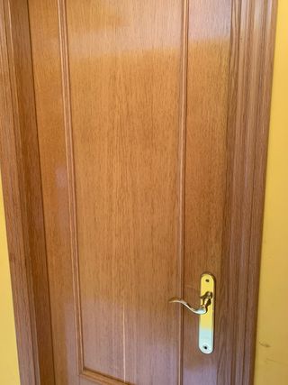 Puerta de madera