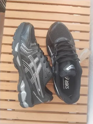 Asics Gel-Kayano 25 Negras Talla 44