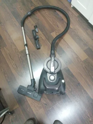 Aspiradora con tubo extensible