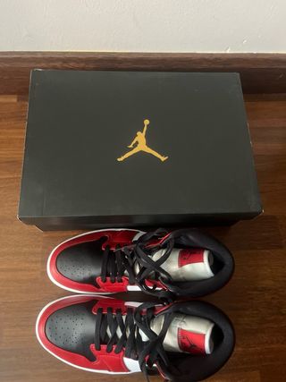 Zapatillas Air Jordan 1 Mid Chicago