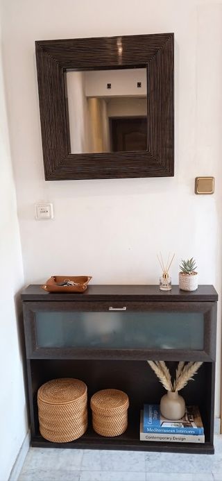 Recibidor de diseño y compacto