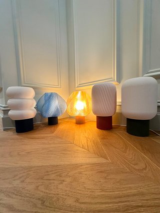 Lámpara de mesa diseño moderno