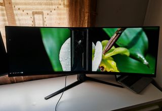 2x Asus ROG Strix XG43VQ Averiados