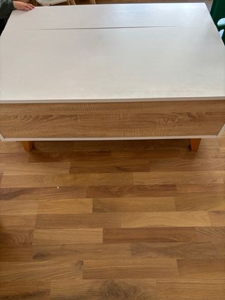 Mesa auxiliar elevable para sofá