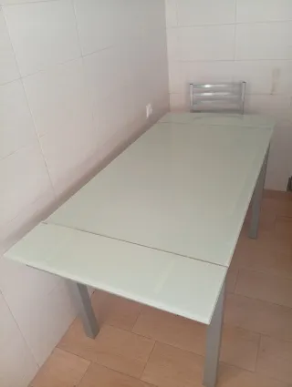 Mesa de cocina cristal y metal