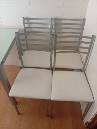 Mesa de cocina cristal y metal