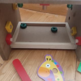 Banco de herramientas de madera para niños