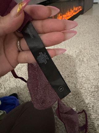 Sujetador morado brillante