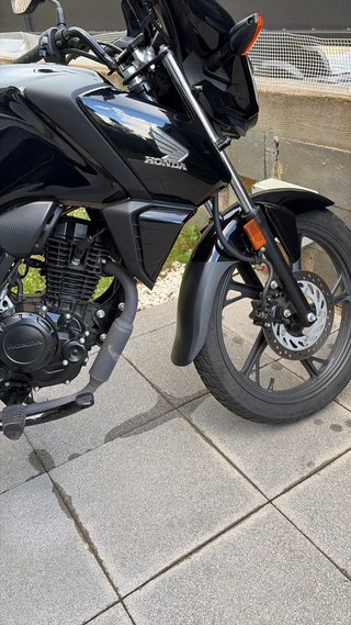 Honda CB125F 2024, 5.300km, como nueva