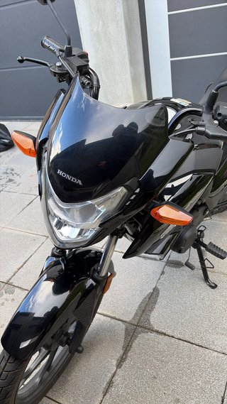 Honda CB125F 2024, 5.300km, como nueva