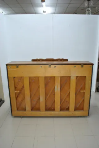 Antiguo piano Winter & Company con banqueta