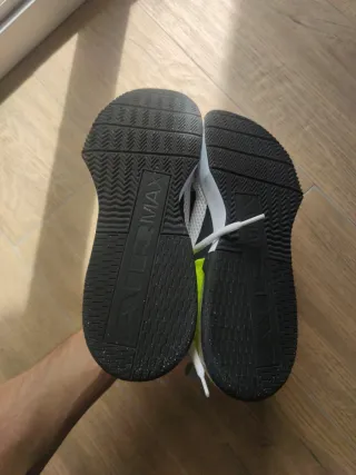 Zapatillas Nike Air Max Fluor y Blancas