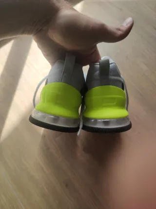 Zapatillas Nike Air Max Fluor y Blancas