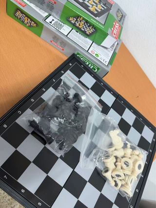 Ajedrez magnético plegable. Nuevo