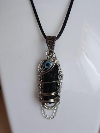 Colgante Turmalina Negra con Ojo Turco NO INCLUYE