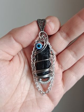Colgante Turmalina Negra con Ojo Turco NO INCLUYE