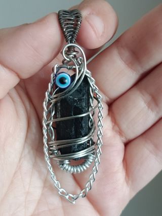 Colgante Turmalina Negra con Ojo Turco NO INCLUYE