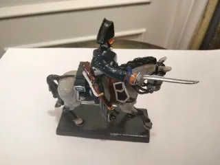Figura soldado plomo a caballo