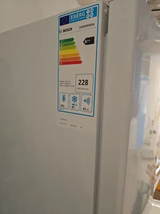 Frigorífico Bosch KGN33NW3A