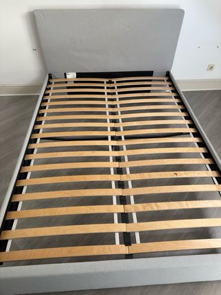 Cama completa gris con cabecero, colchon y somier