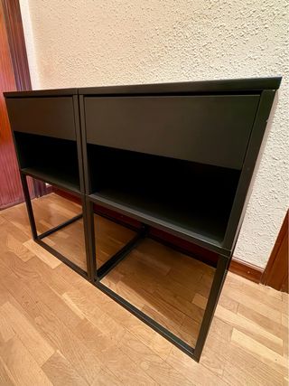 Mesitas de noche Vikhammer Ikea negras