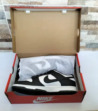 ORIGINAL - Nike Dunk Low Retro Panda - Talla 44.5