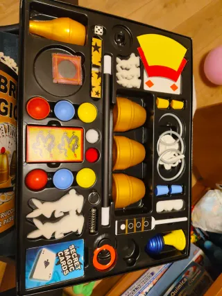 Juego de Magia Increíble - 150 Trucos