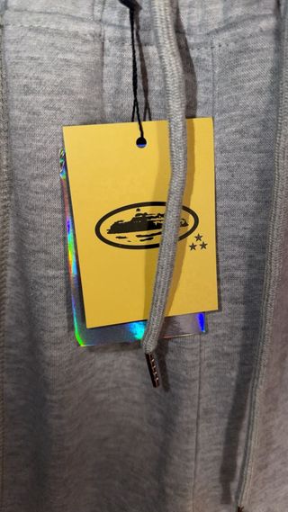 Pantalón corto Corteiz gris