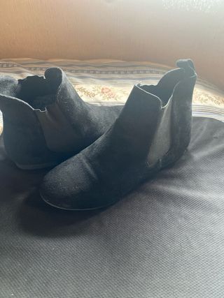 Botines negros gamuza