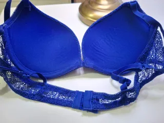 Sujetador azul encaje