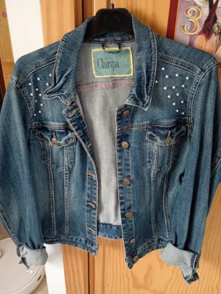 Chaqueta vaquera Chiripa con perlas
