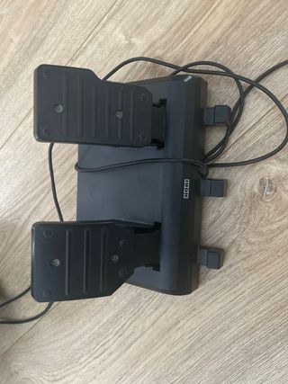 Volante y pedales Hori Xbox en muy buen estado
