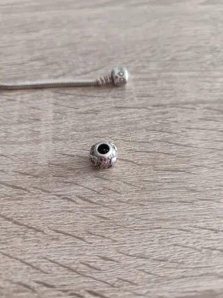 Pulsera Pandora con charms