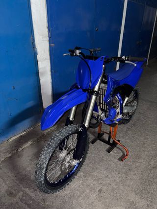 Yamaha YZ 125 Azul - Moto Cross